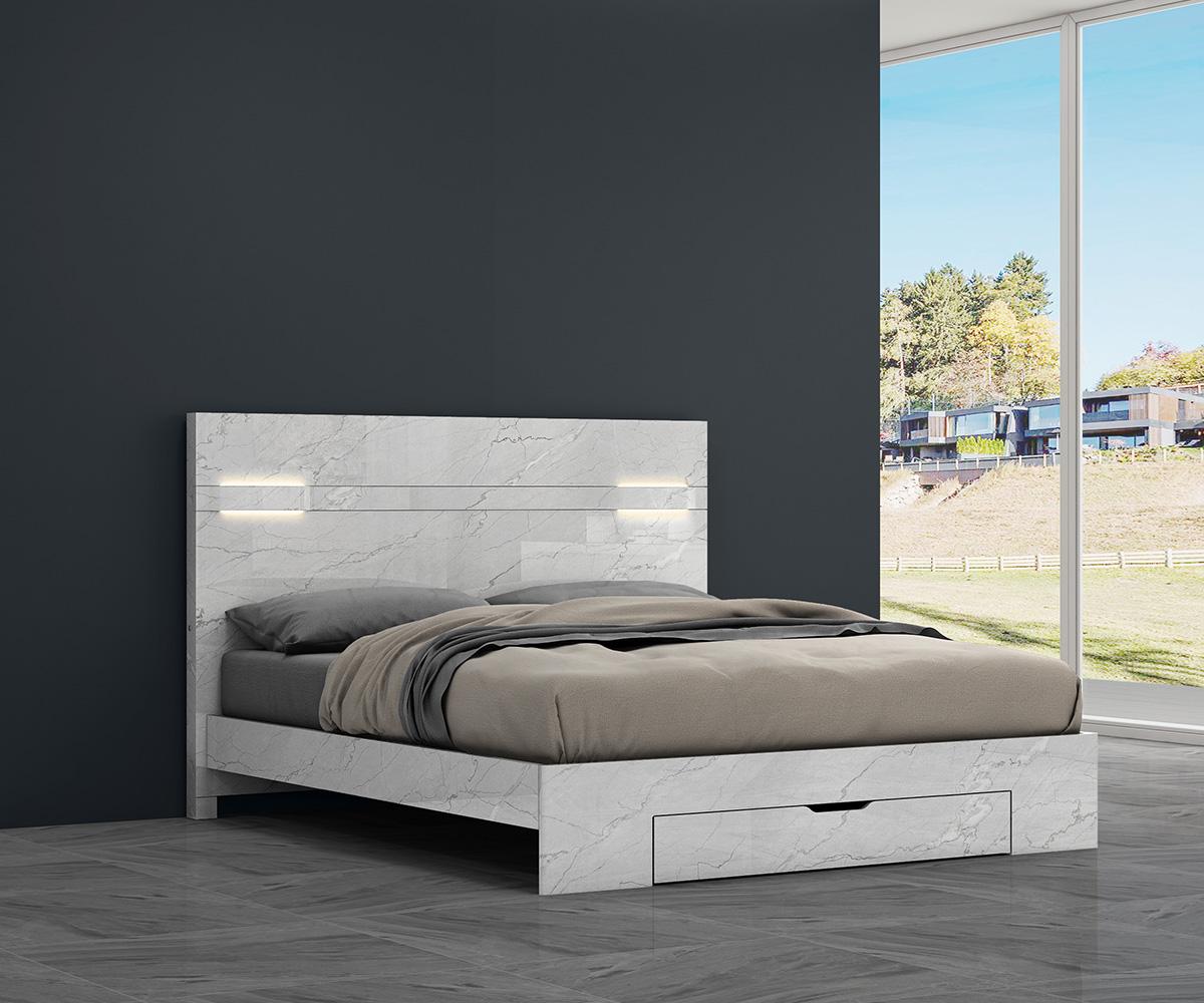 Zeke Queen 8 pc Set