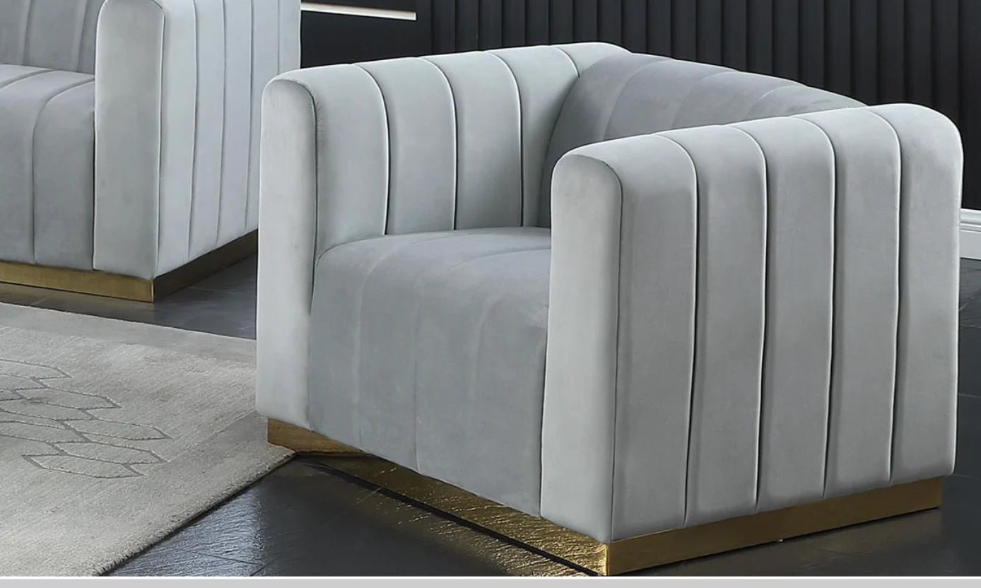 SHANNON SOFA IN GREY